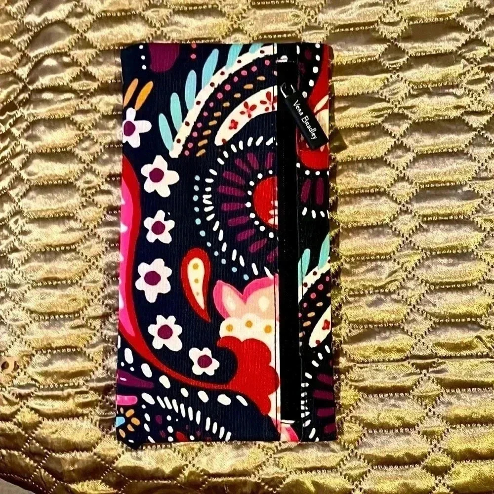 💖🆕💖
Vera Bradley Pencil Pouch In A Painted Paisley Pattern NWT - Picture 3 of 9